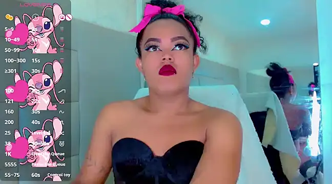 KayleighDreams  online show from February 25, 6:25 am