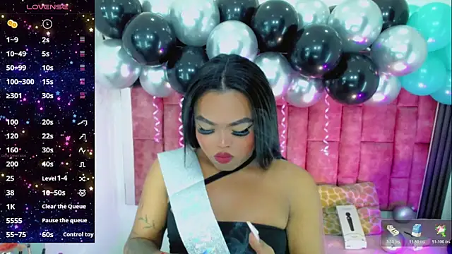 KayleighDreams  online show from March 19, 4:45 am