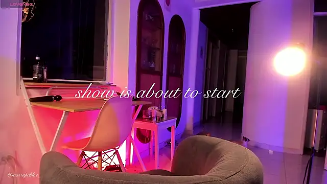 misschloe   online show from March 9, 2:15 am