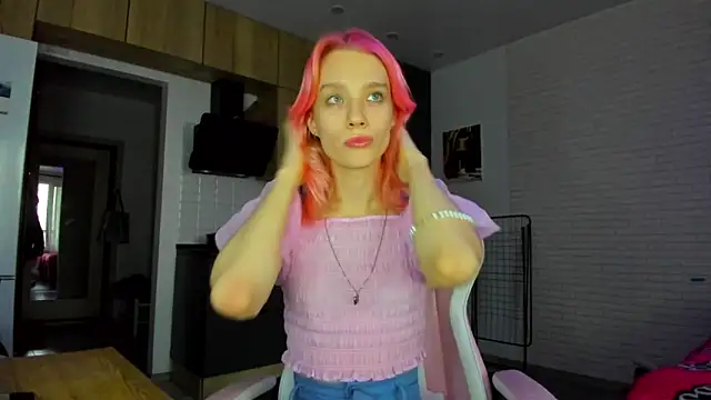  Alice Kitty online show from April 14, 3:39 pm