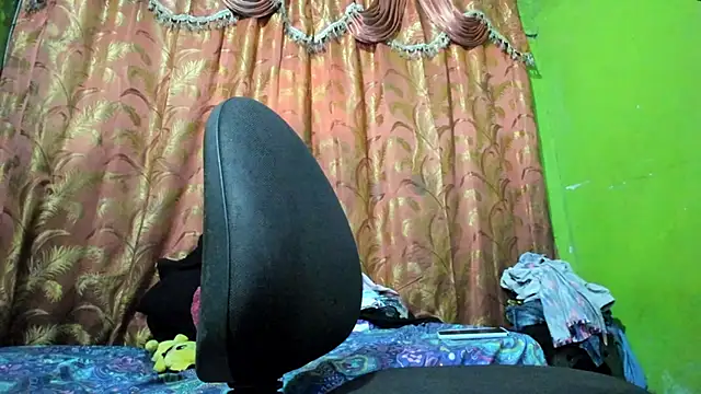 Brenda Smith69 online show from October 8, 10:00 pm