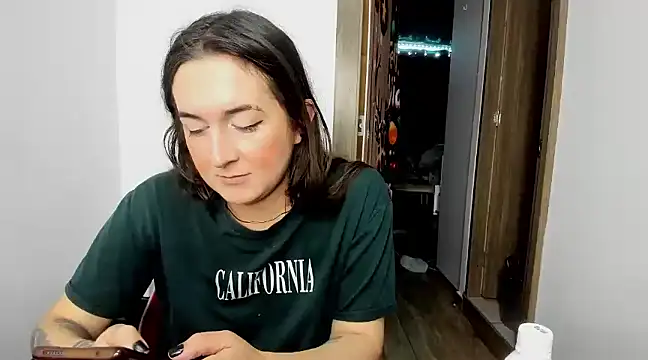 Sweet-Suck69 online show from January 28, 11:07 pm