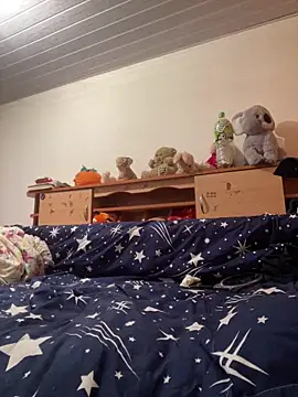 emea4 online show from March 30, 7:04 pm