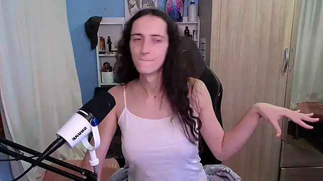 MemiKouki online show from November 20, 5:35 pm