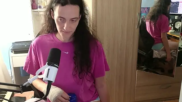 MemiKouki online show from April 29, 10:31 am