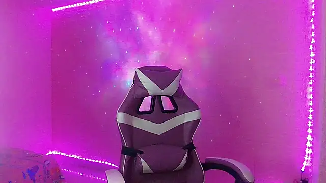 Ms-Zoehans online show from December 5, 2:38 am