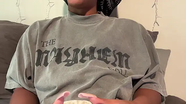 tsjaden777 online show from April 19, 8:00 pm