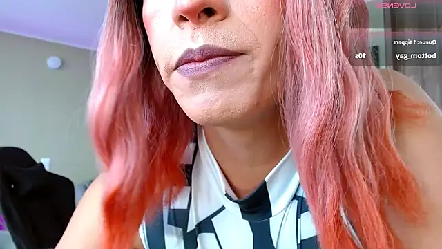 tevenwhiite online show from October 1, 5:35 pm