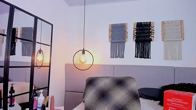 Sweet camille online show from February 11, 2:30 am