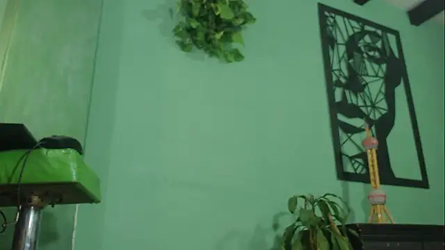 thirstymoonxx online show from October 9, 4:47 am