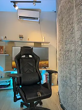 saracaball  online show from April 8, 9:21 am