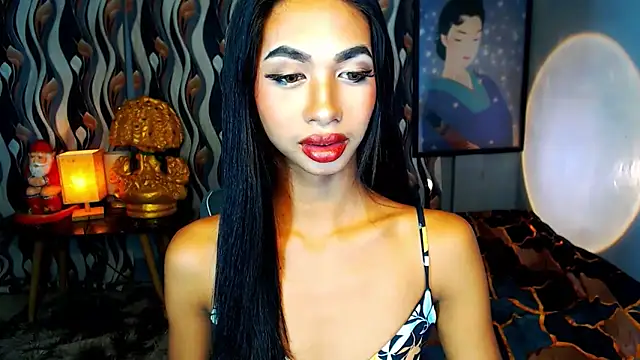 PrettyLatiina online show from December 28, 8:04 pm