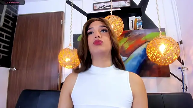 victoria aleia  online show from November 15, 9:02 pm