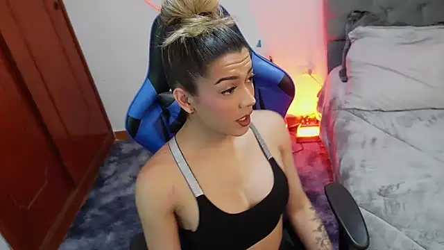 tay ler3 online show from March 18, 12:13 am