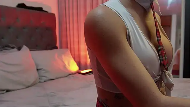 tay ler3 online show from March 18, 10:48 pm