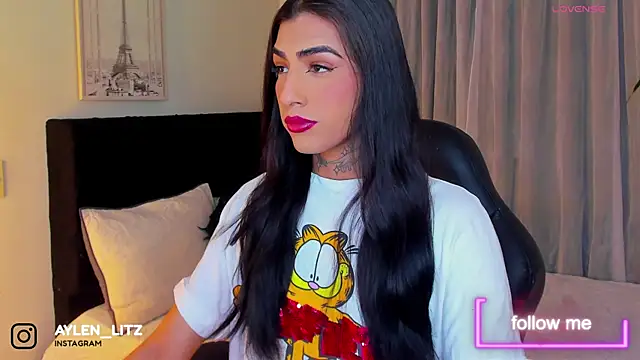 Snapshot of litz81 chatting on September 16, 12:15 am litz81 online show from September 16, 12:15 am
