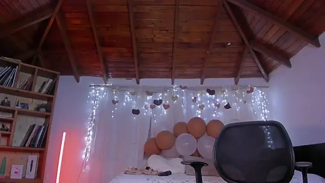 CuteRomi online show from February 18, 1:57 am