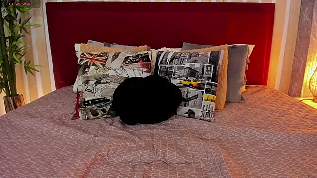 miah connor online show from February 13, 3:34 am