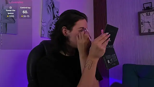 miah connor online show from October 5, 7:35 pm