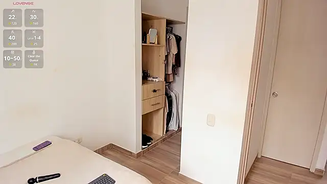 rose scottt online show from September 17, 4:12 pm