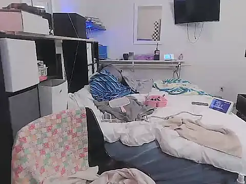 sissytrapdolly24 online show from December 17, 12:22 pm