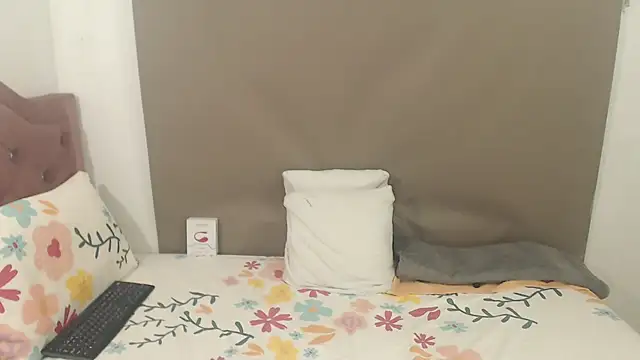 kimberlyjamexxx online show from October 2, 4:57 am