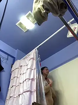 gurlnips online show from March 16, 12:51 am