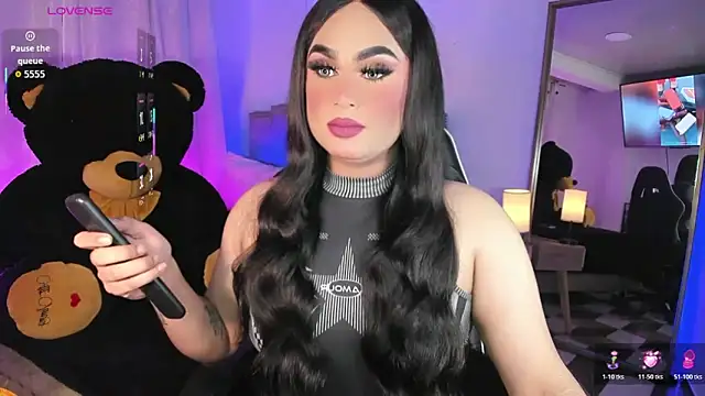 Snapshot of alexia_mattel chatting on October 22, 6:32 pm alexia mattel online show from October 22, 6:32 pm