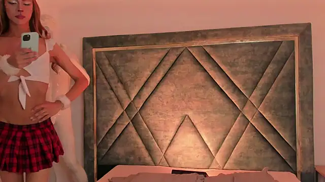 Snapshot of Ari_sunshine_ chatting on October 4, 6:58 am Ari sunshine  online show from October 4, 6:58 am