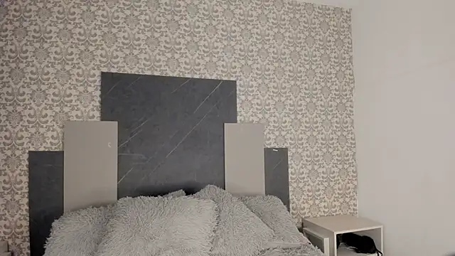 Isa Little Star online show from September 10, 2:16 pm