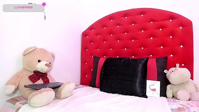 brittany williams  online show from March 7, 12:37 pm