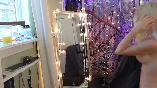 cunty tranny lydia online show from March 21, 7:18 pm