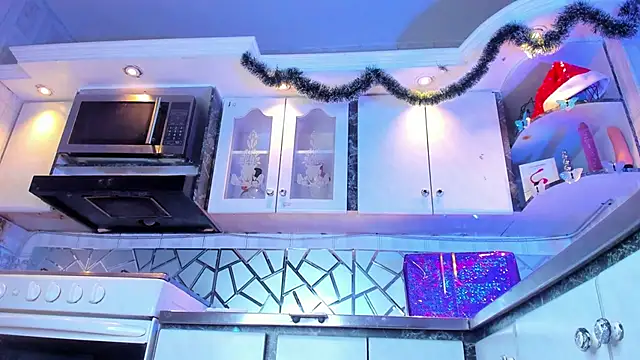 Riley Blue online show from December 31, 3:12 am