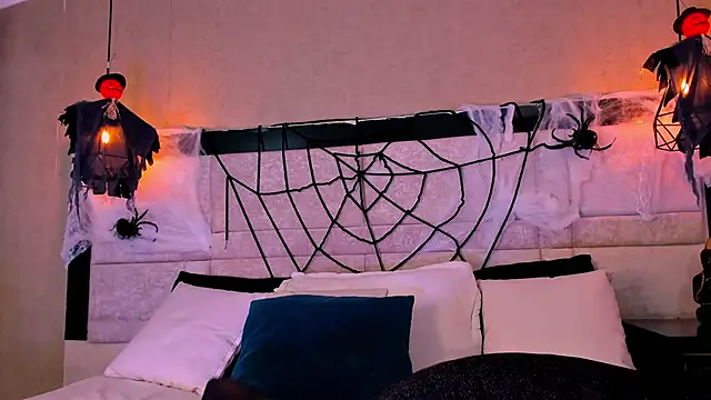 kimCosseyy online show from October 18, 3:21 am