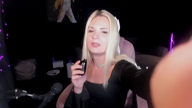 Milena marshmalows online show from February 6, 11:32 pm