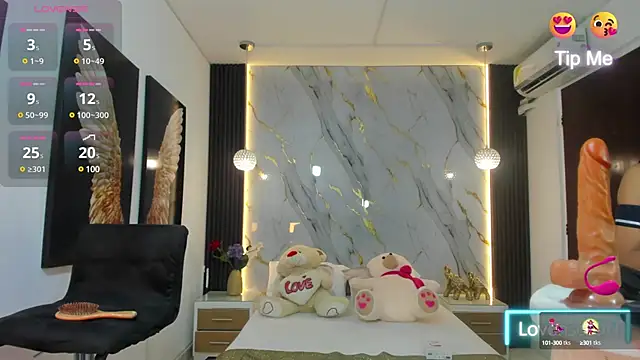 estephany doll online show from March 15, 2:43 pm