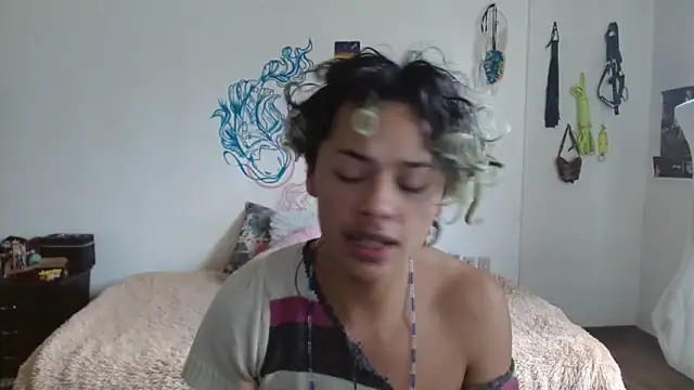 fenixmfx19 online show from February 23, 7:07 pm