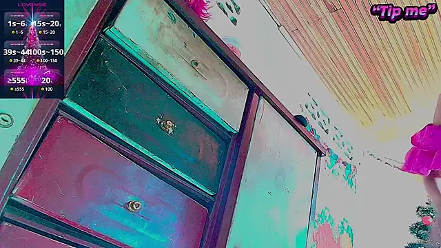 Snapshot of Angel-dust09 chatting on December 8, 4:07 pm Angel-dust09 online show from December 8, 4:07 pm