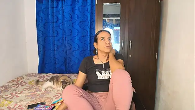 Oh Tique online show from October 21, 1:09 am