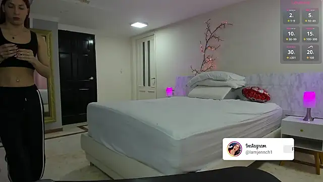 charolbruce 1 online show from February 20, 11:45 am