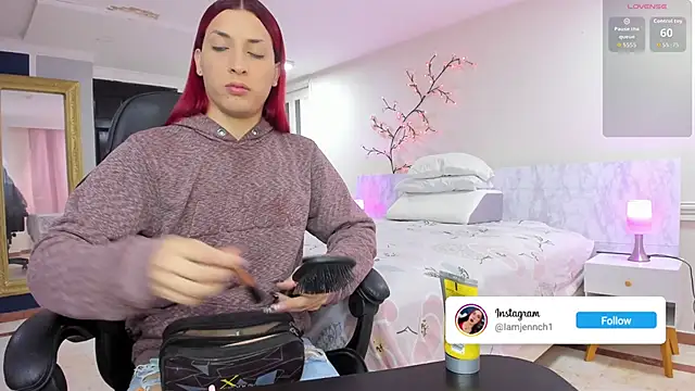 charolbruce 1 online show from March 25, 12:10 pm