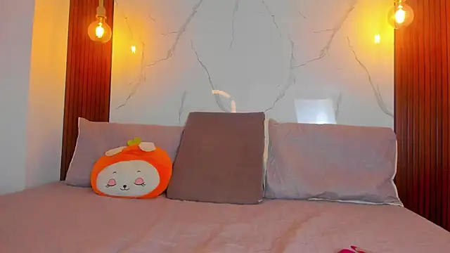 Realbadbxtch online show from October 11, 10:34 pm