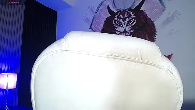 kittyhouse hs online show from December 17, 9:53 pm