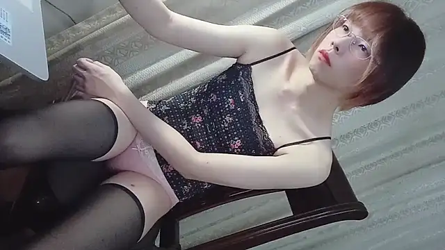 adawang1986 online show from March 15, 12:55 pm