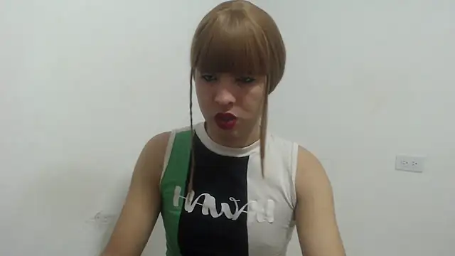 estefania224 online show from June 1, 11:39 pm