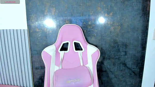 lana boomer online show from October 17, 9:07 pm