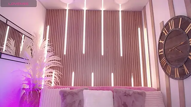 Aniie Doll online show from October 2, 9:14 pm