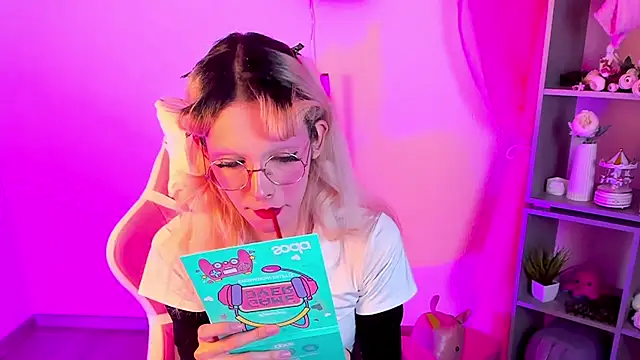 PamelamyDreamys online show from March 20, 1:37 pm