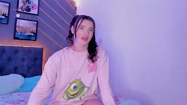 elafranco  online show from December 15, 6:48 pm