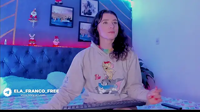 elafranco  online show from December 26, 10:26 am